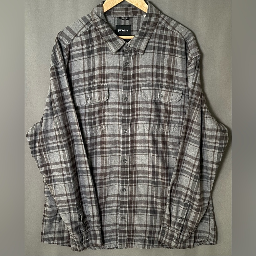 prAna Men's XXL Grey Plaid Flannel Long Sleeve Button Down